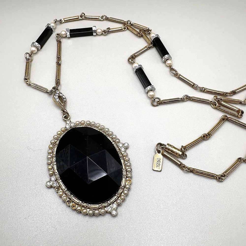 Vintage 1928 Jewelry Co Faceted Lucite Pendant Necklace Black 30" READ